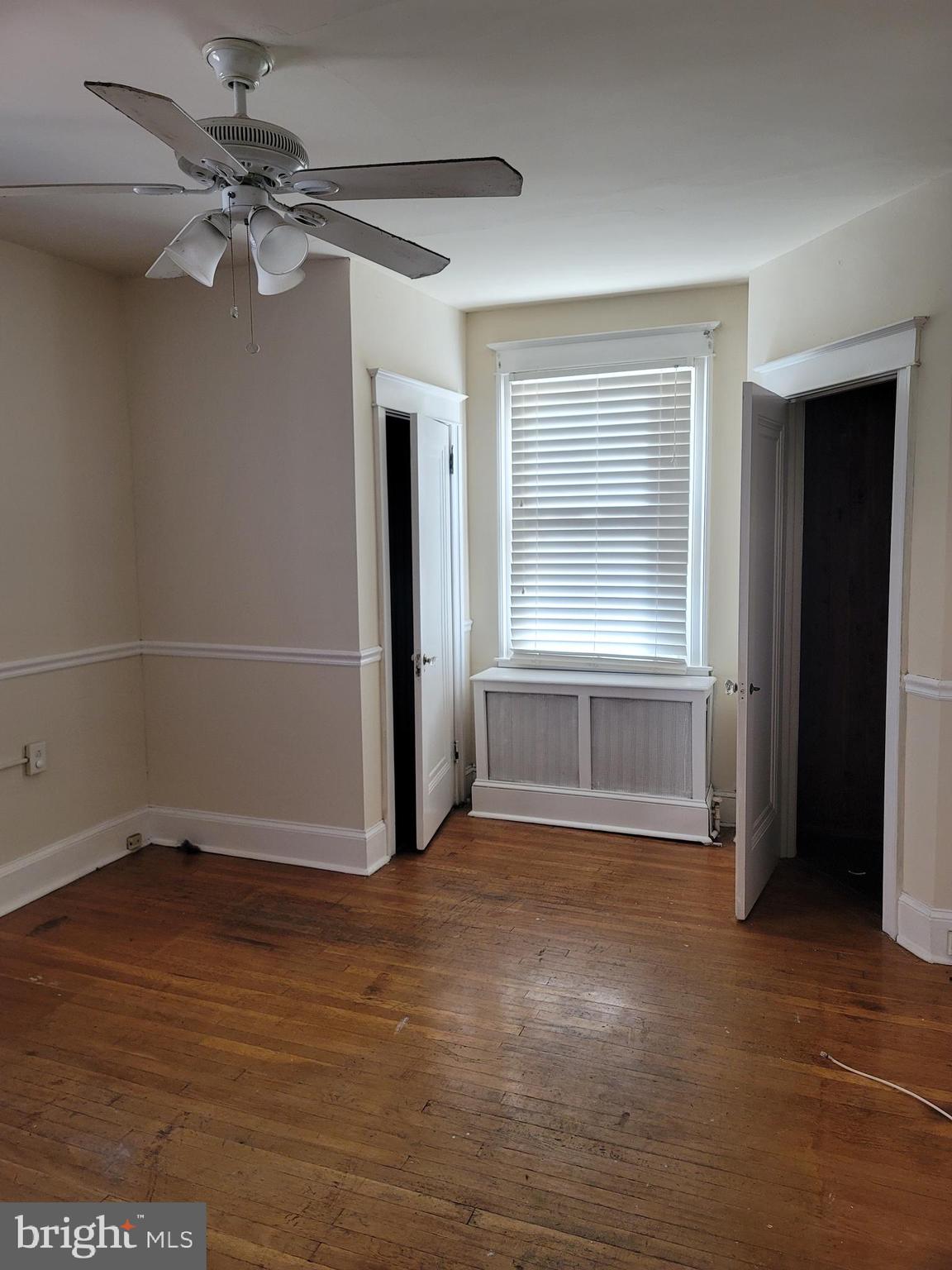 204 Avon Road Upper Darby, PA 19082 - Photo 11 of 31 Back bedroom