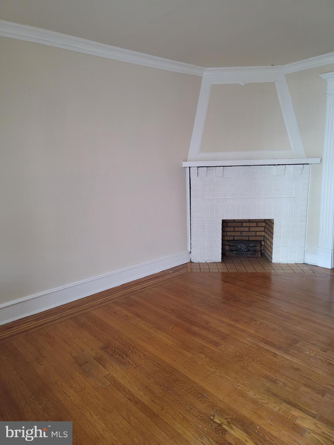 204 Avon Road Upper Darby, PA 19082 - Photo 3 of 31