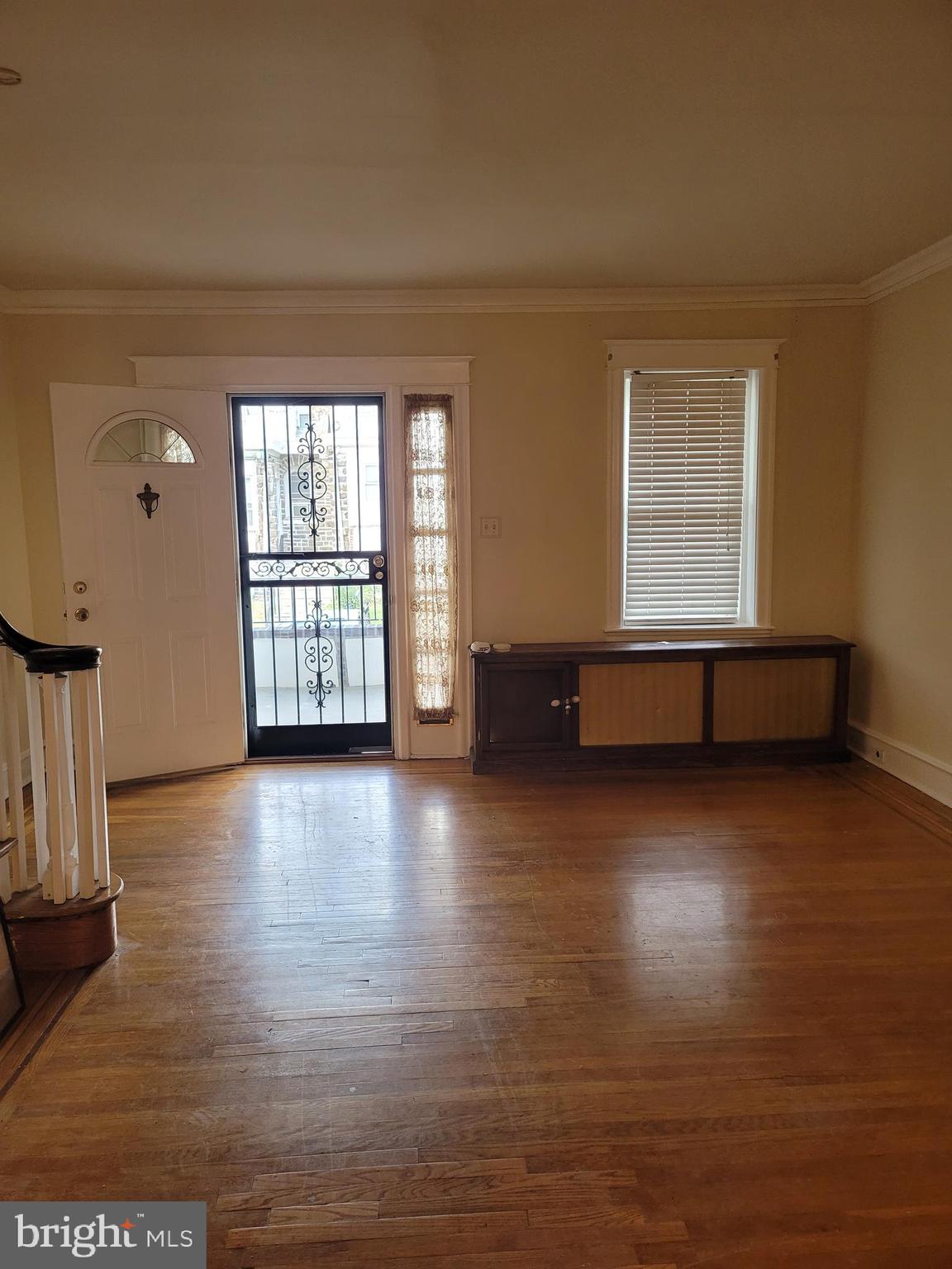 204 Avon Road Upper Darby, PA 19082 - Photo 4 of 31