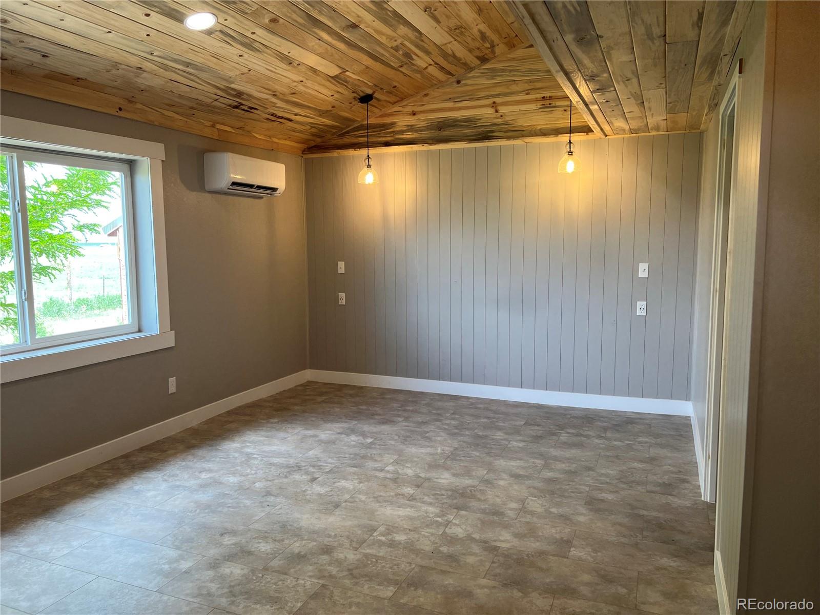 43951 Undercliffe Road Avondale, CO 81022 - Photo 14 of 40 Gallery Image 14