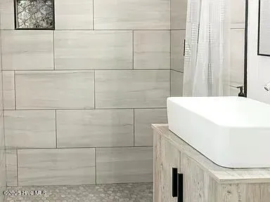 $2,500 | 110 South 15th Street, Wilmington, NC 28401