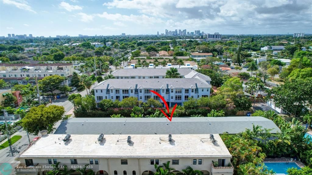 2741 Northeast 8th Avenue, Unit 15 Wilton Manors, FL 33334 - Photo 38 of 46 a view of a city