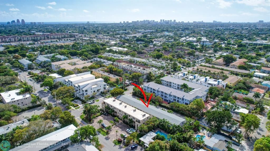 2741 Northeast 8th Avenue, Unit 15 Wilton Manors, FL 33334 - Photo 40 of 46 an aerial view of multiple house