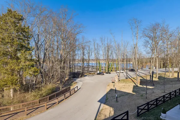 $1,100,000 | 11 Hammock Court, Winchester, TN 37398