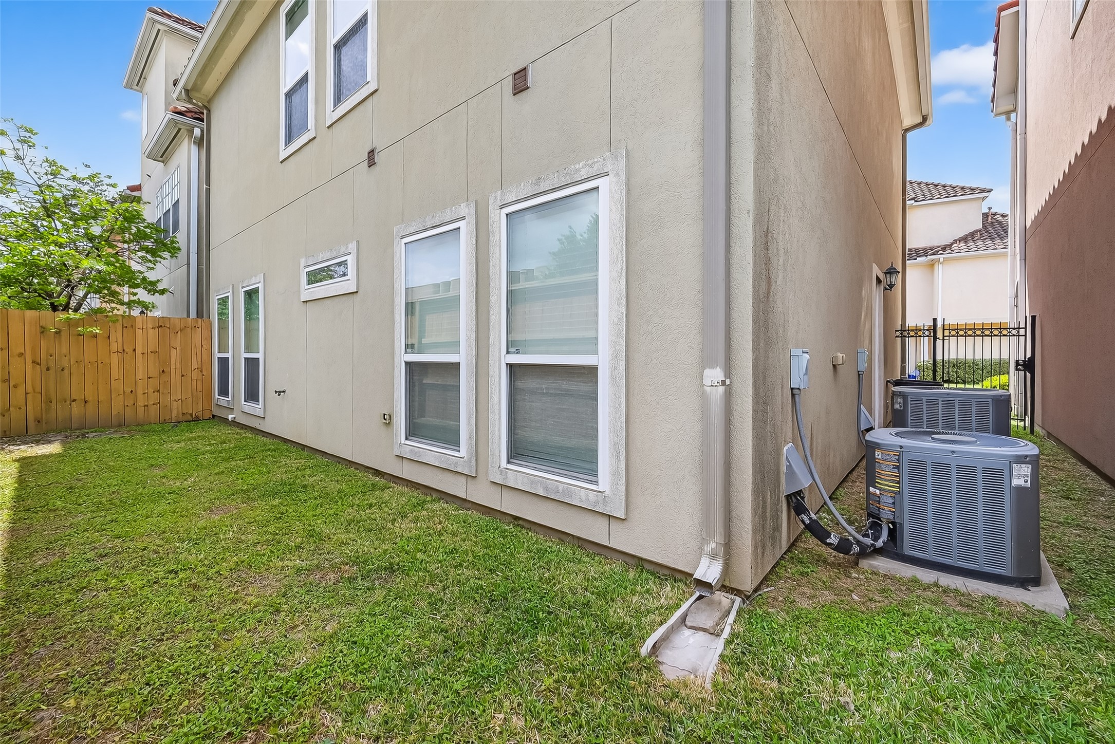 5919 Turtle Beach Lane Houston, TX 77036 - Photo 37 of 47