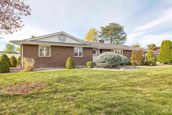 $540,000 | 2090 Filer Avenue East, Twin Falls, ID 83301