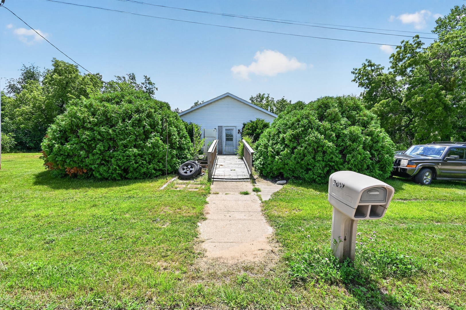 2067 Shaw Road Amboy, IL 61310 - Photo 4 of 45