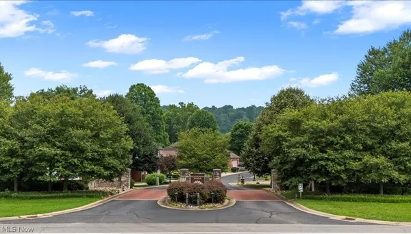 $114,900 | 64 Alexander Drive, Williamstown, WV 26187