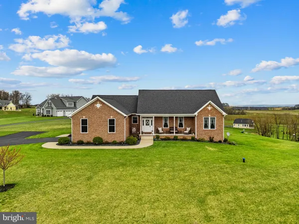 $749,900 | 100 Pomme Circle, Stephens City, VA 22655