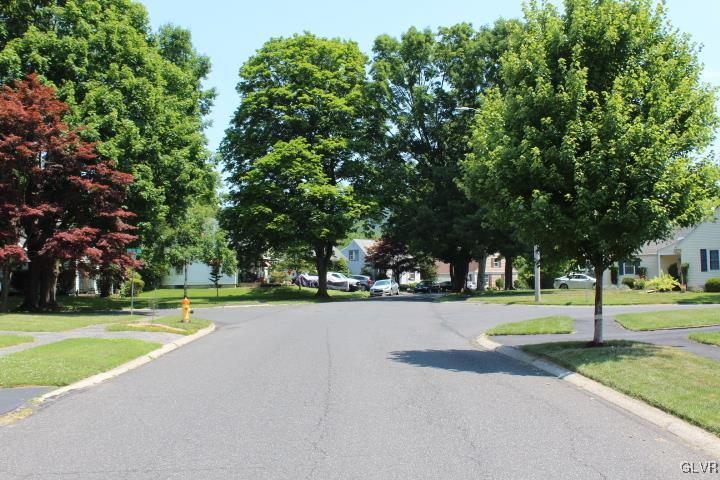 844 Juniper Road Hellertown, PA 18055 - Photo 22 of 28 Gallery Image 22
