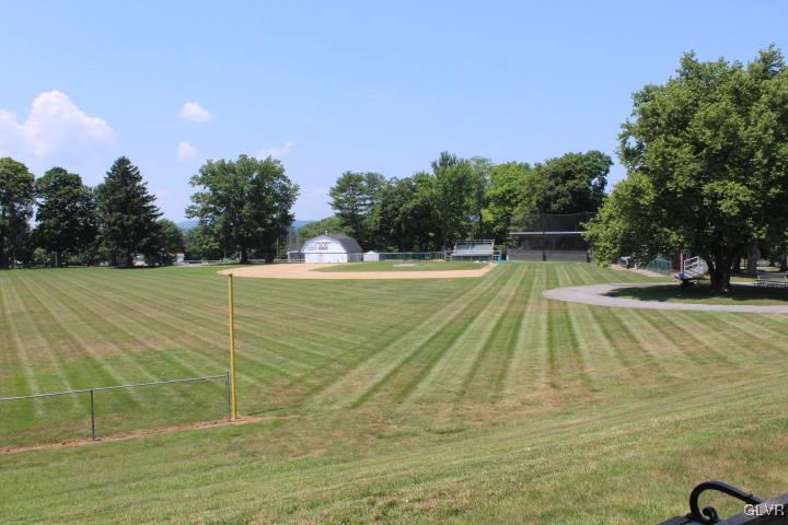 844 Juniper Road Hellertown, PA 18055 - Photo 25 of 28 Gallery Image 25