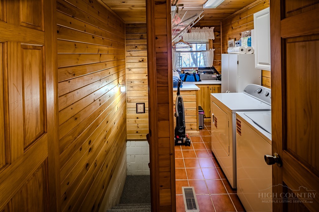97 Lakeview Road Newland, NC 28657 - Photo 24 of 49
