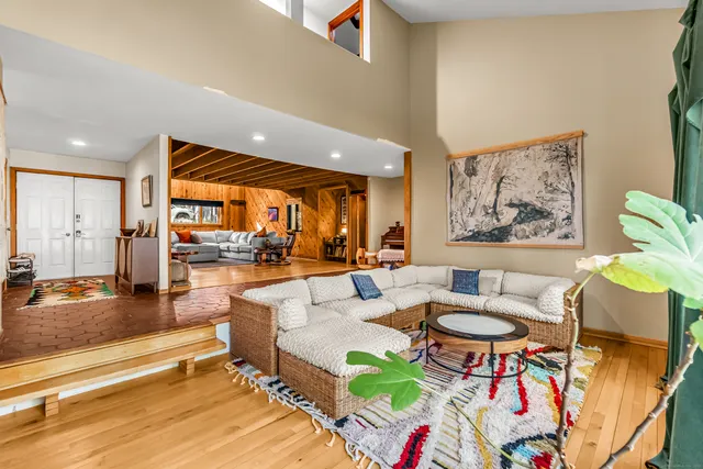 $749,000 | 4 Old Gate Lane, Newtown, CT 06470