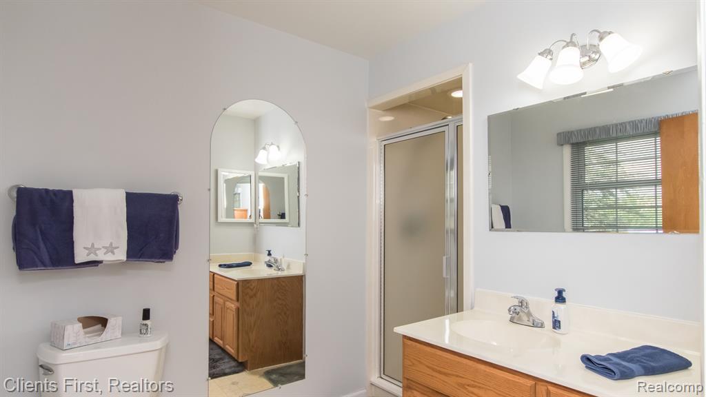 627 Castlebar Drive Rochester Hills, MI 48309 - Photo 17 of 34