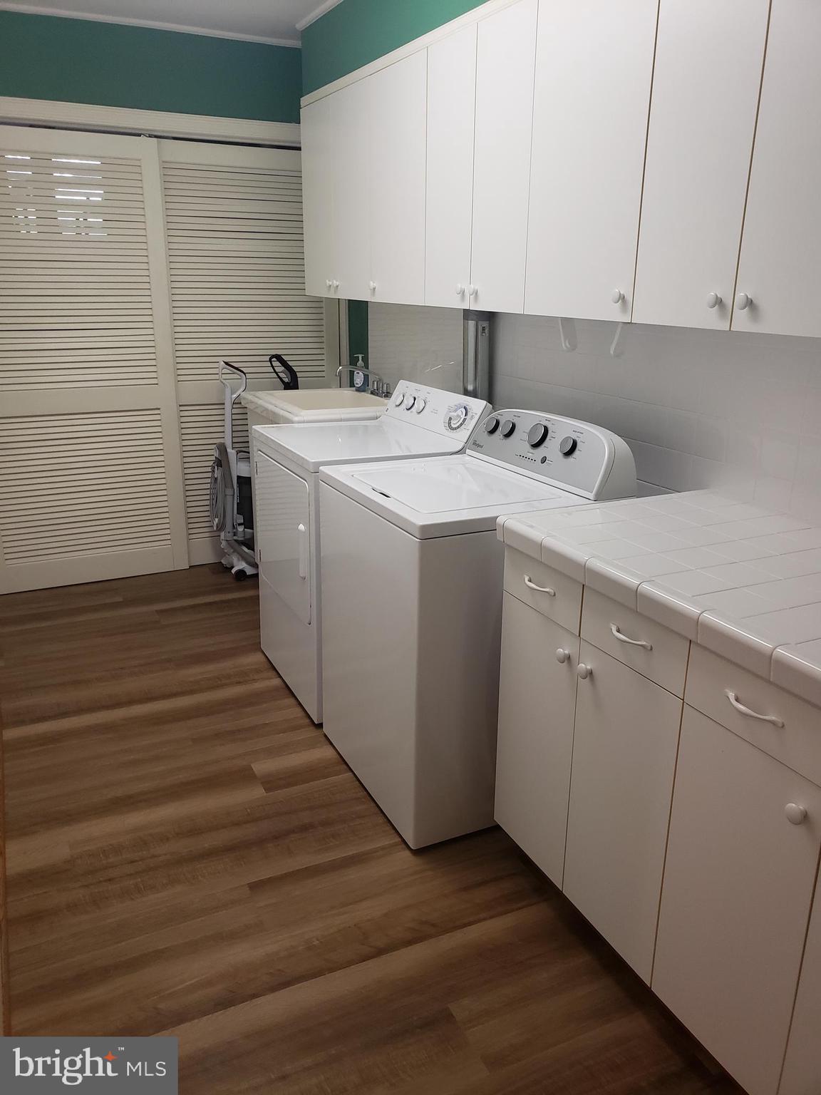 19633 Tower Hill Road Leonardtown, MD 20650 - Photo 19 of 38 Large laundry room