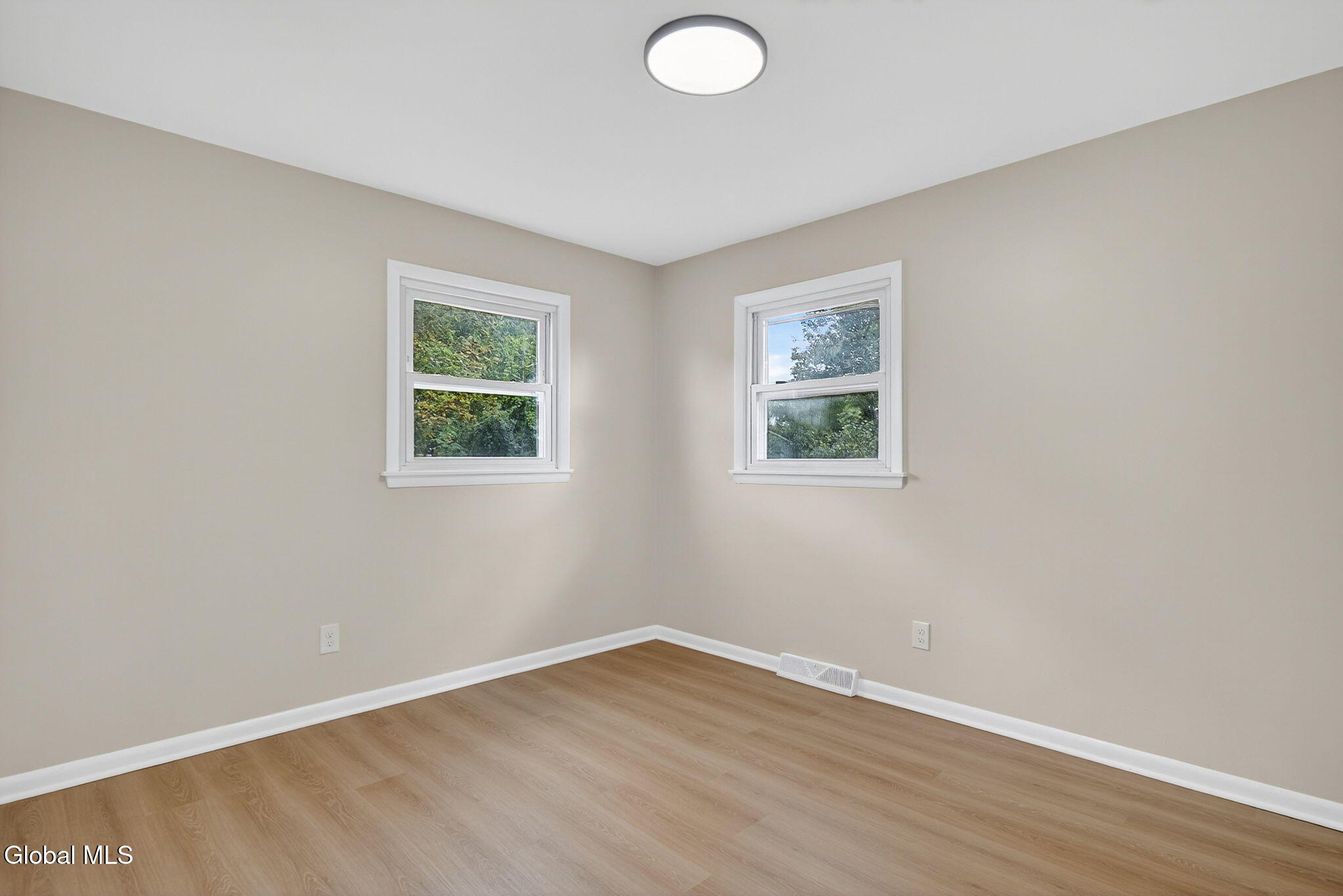 10 Harris Road Halfmoon, NY 12188 - Photo 12 of 27 Interior 11