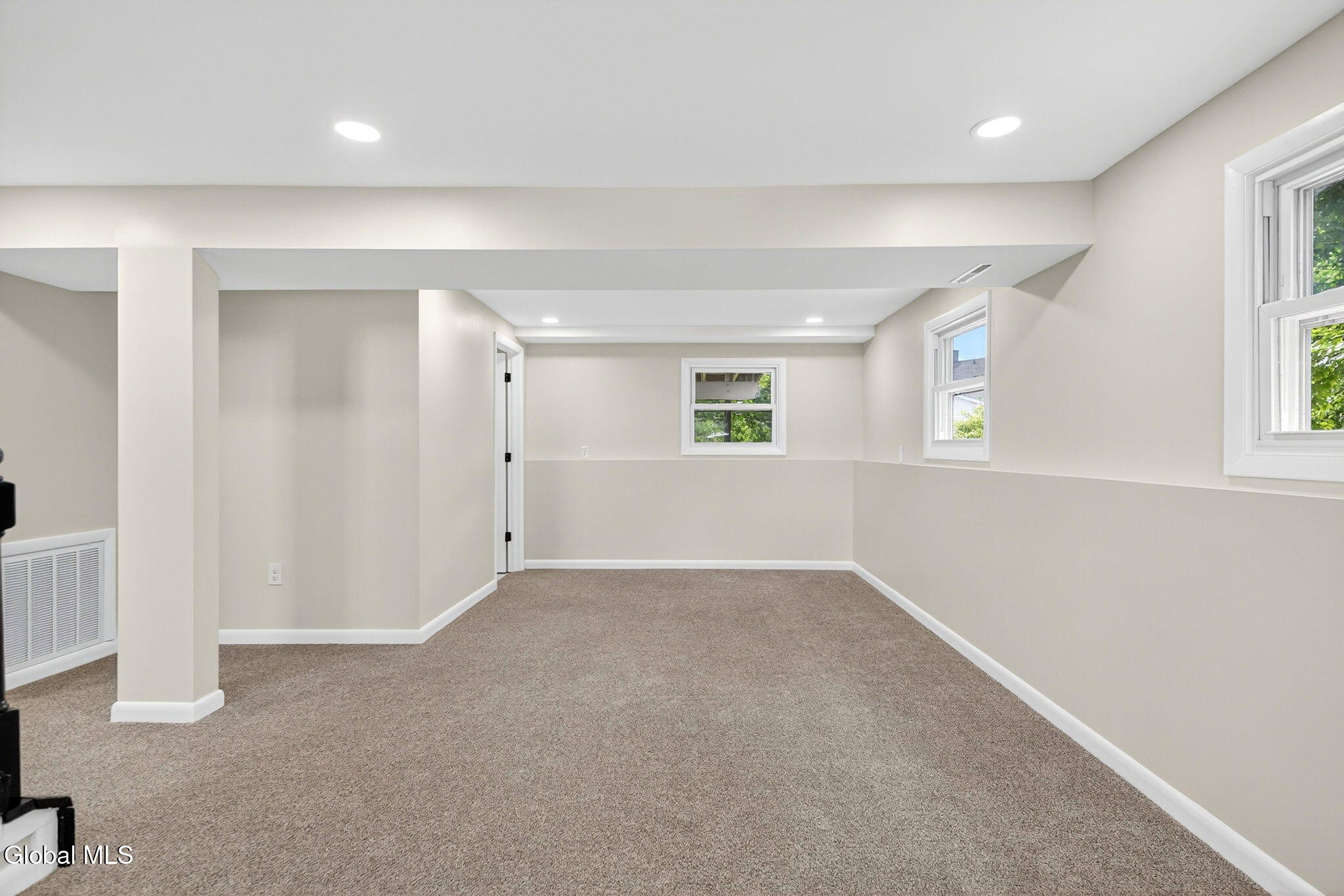 10 Harris Road Halfmoon, NY 12188 - Photo 19 of 27 Interior 19