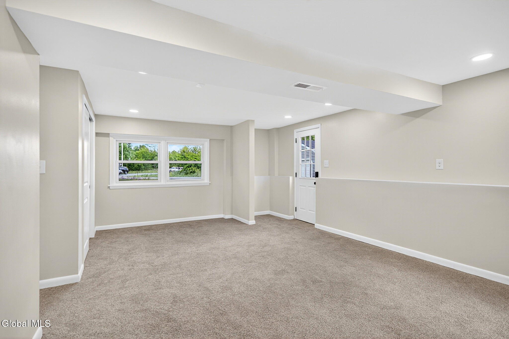 10 Harris Road Halfmoon, NY 12188 - Photo 22 of 27 Interior 21