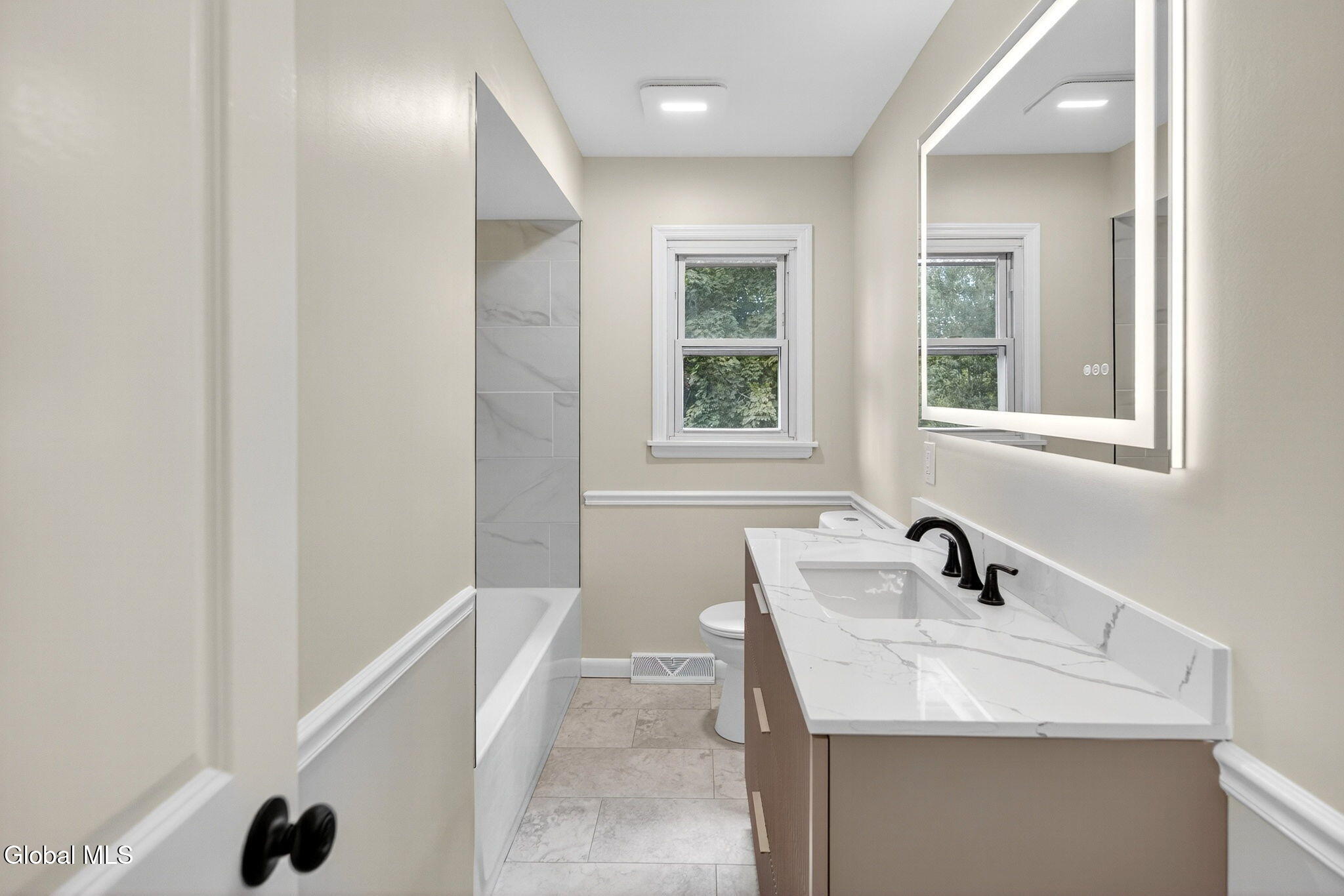 10 Harris Road Halfmoon, NY 12188 - Photo 10 of 27 Interior 09