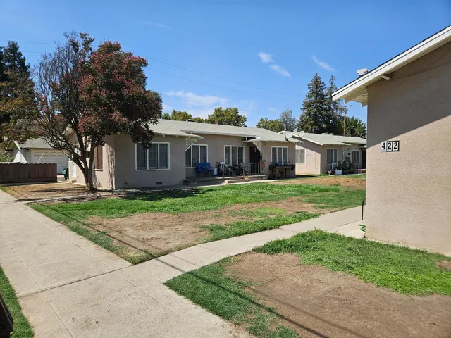 $1,049,000 | 422 West Race Avenue, Visalia, CA 93291