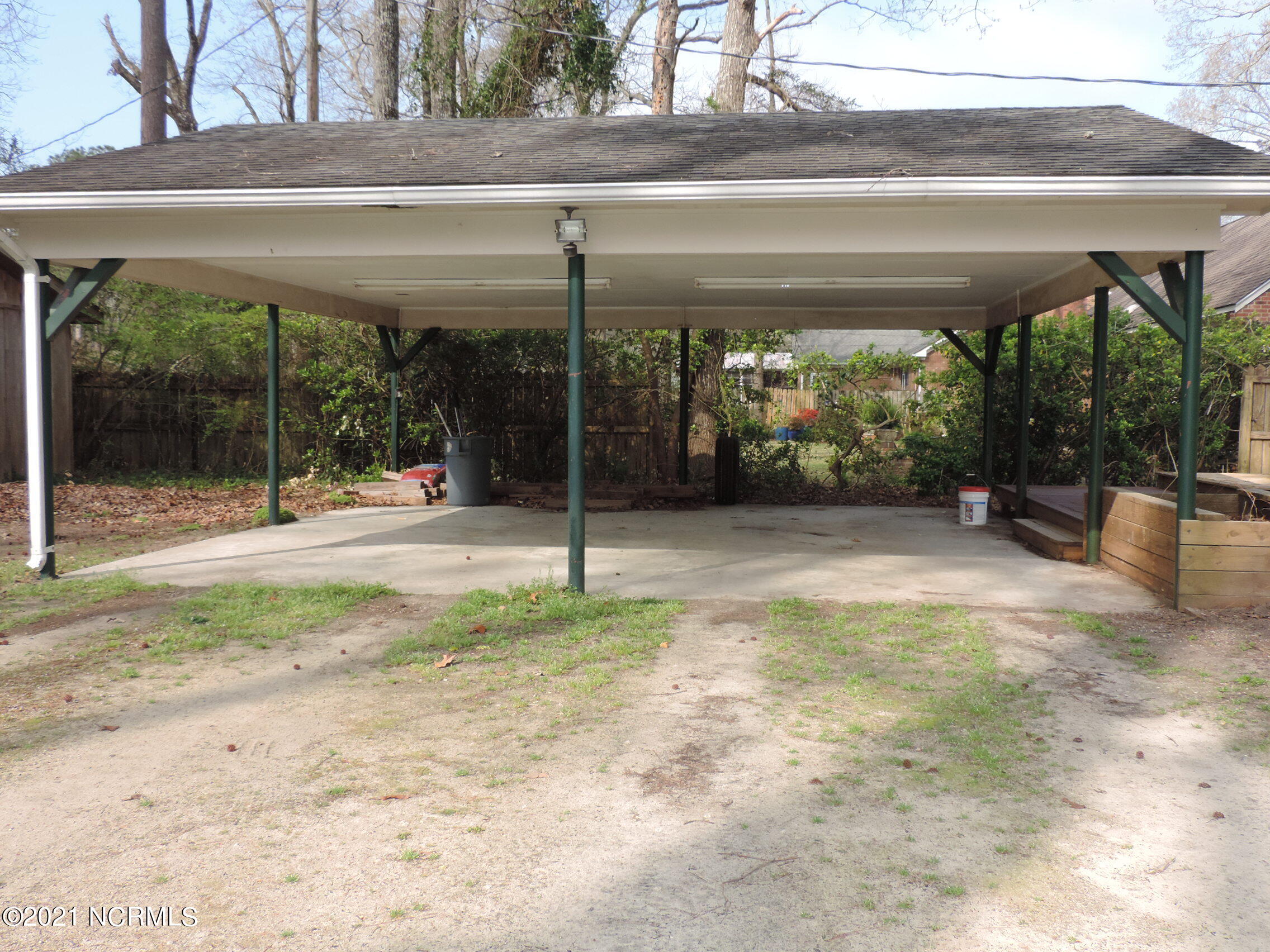 3613 Fox Chase Road New Bern, NC 28562 - Photo 31 of 34 carport in back yard