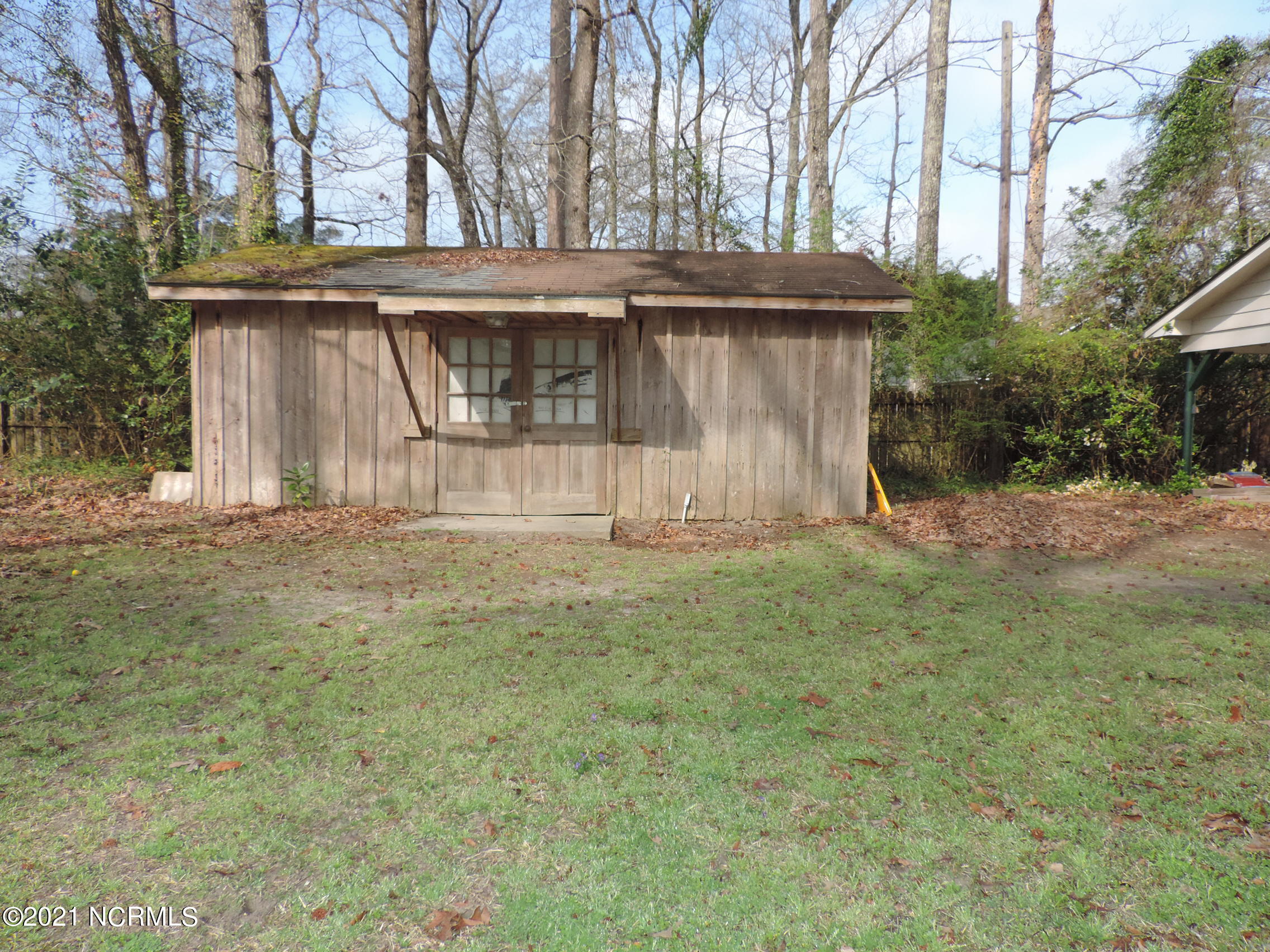 3613 Fox Chase Road New Bern, NC 28562 - Photo 32 of 34 24 x 14 workshop w/electricity