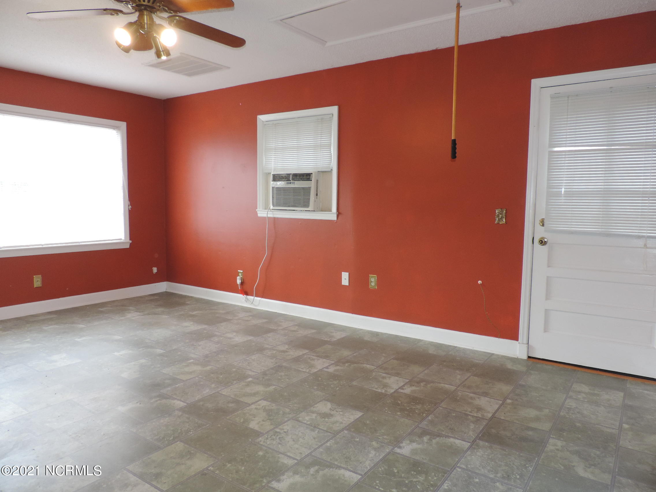 3613 Fox Chase Road New Bern, NC 28562 - Photo 6 of 34 den/bonus room