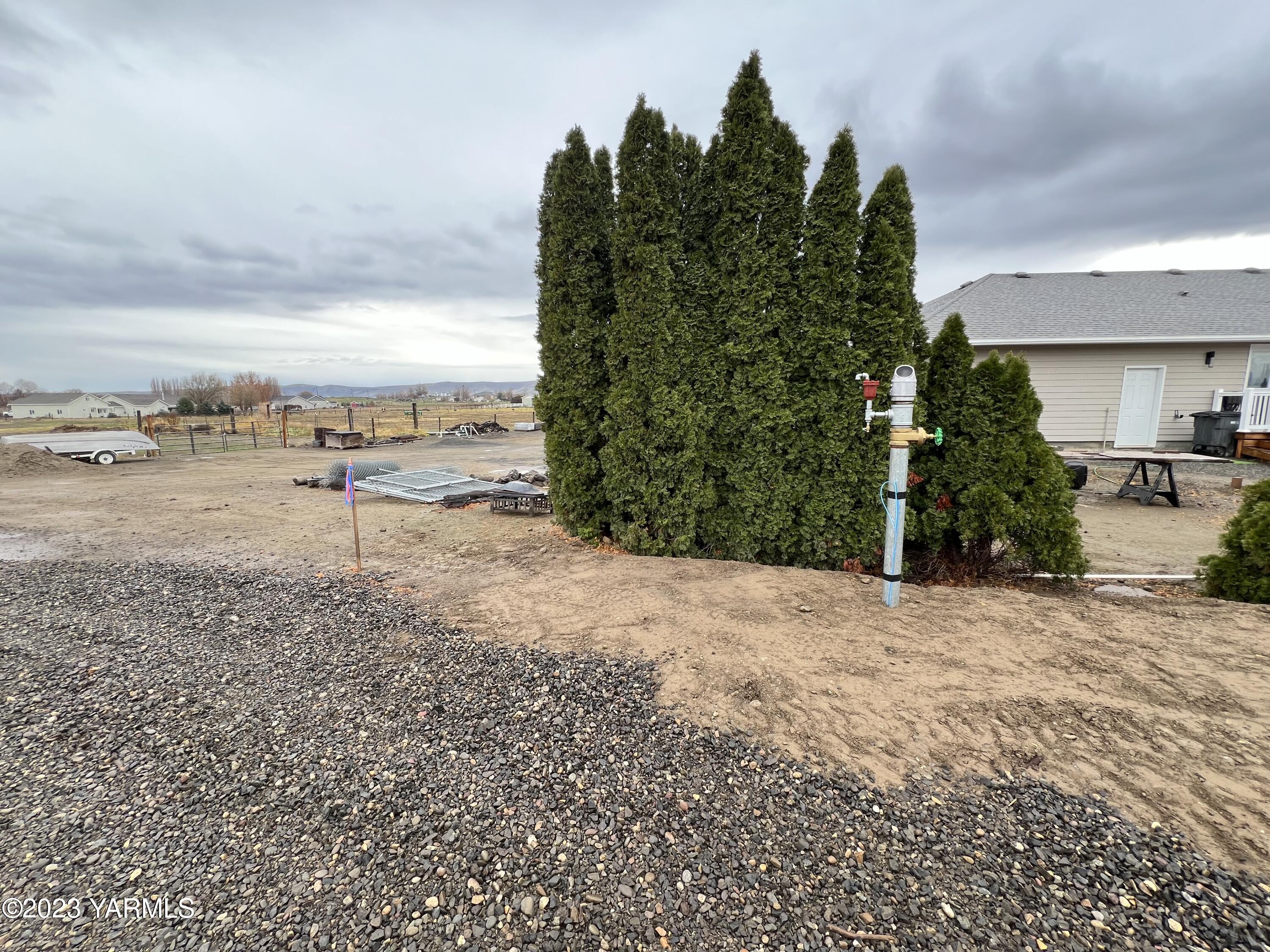 11823 Hicks Road, Unit 2 Grandview, WA 98930 - Photo 12 of 14 SOUTH EAST PROPERTY STACK OF LOT 2 AND LOT3