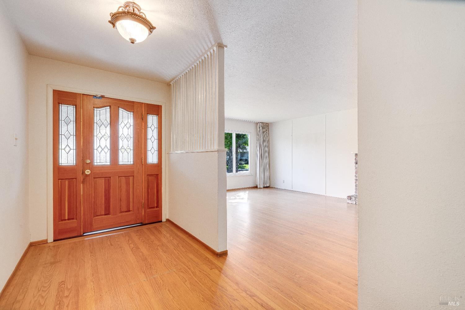 2445 Melbrook Way Santa Rosa, CA 95405 - Photo 3 of 34