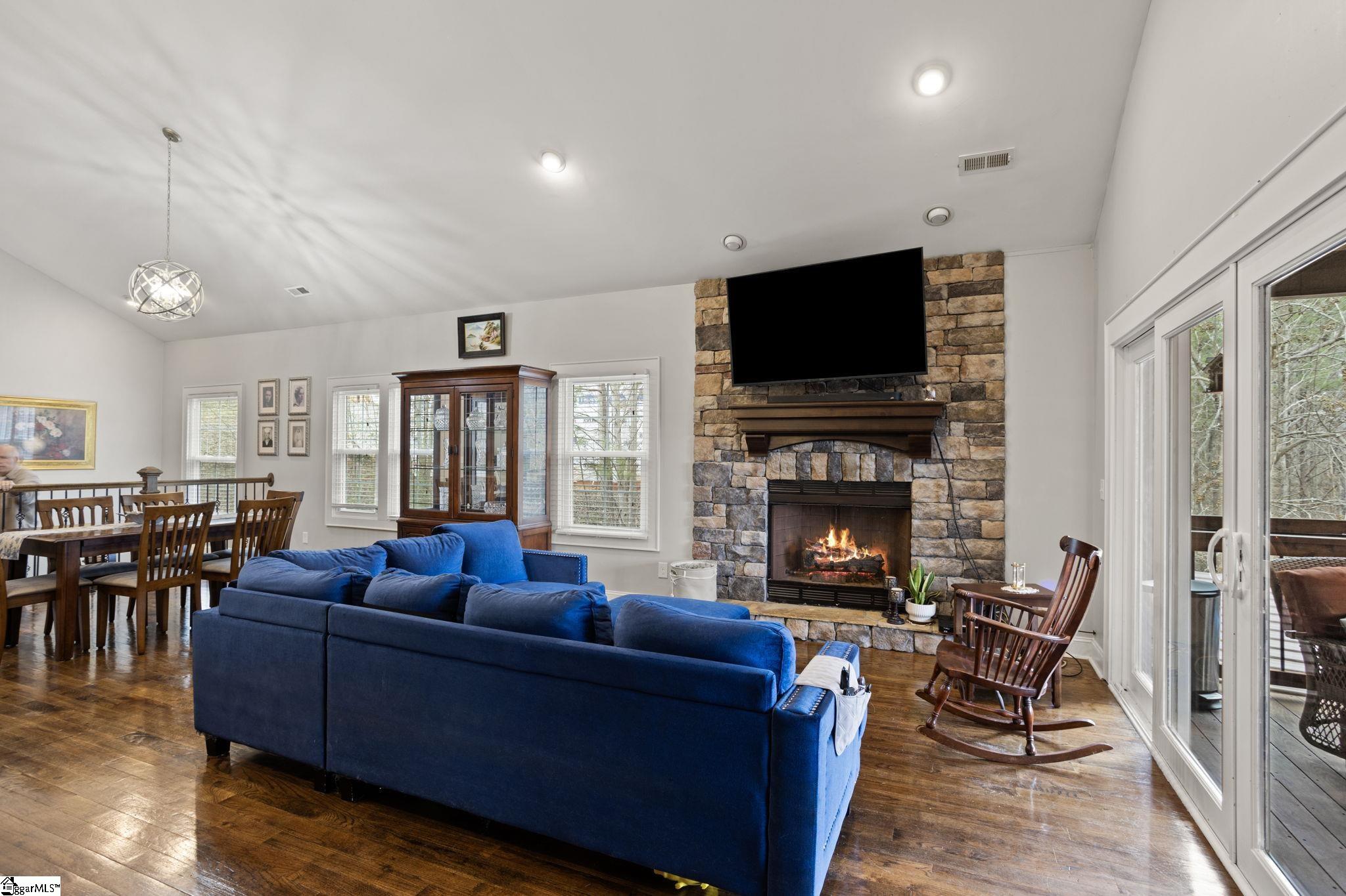 228 Sweetwater View Road Seneca, SC 29672 - Photo 8 of 46 Gallery Image 8