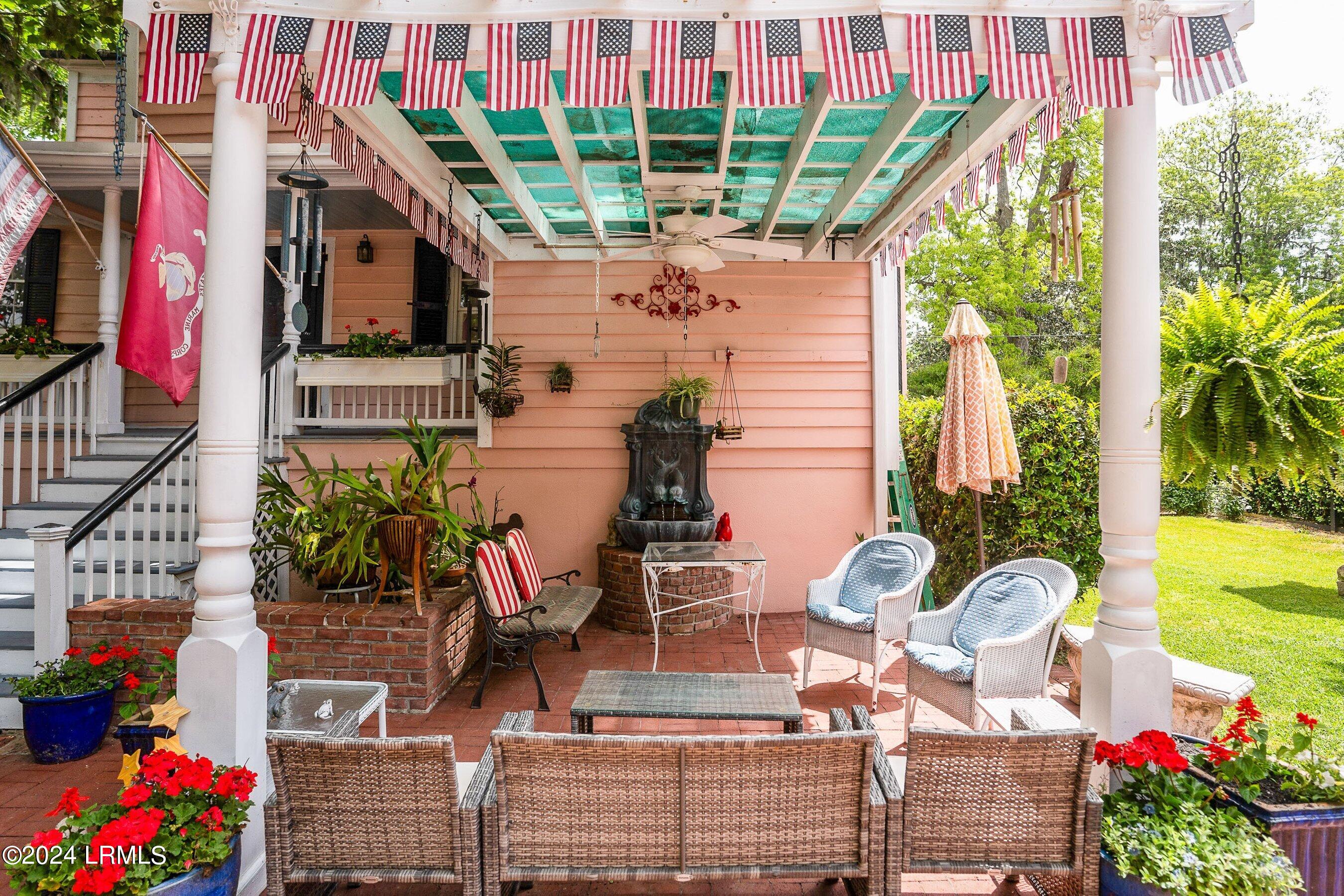414 New Street Beaufort, SC 29902 - Photo 7 of 27 Covered Patio02953-44-1.jpg-SMALL