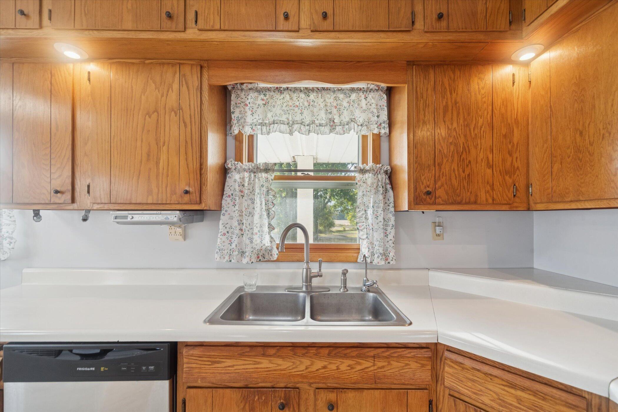 1140 Covert Road Leslie, MI 49251 - Photo 14 of 65 14-1140-Covert-Rd-WindowStill