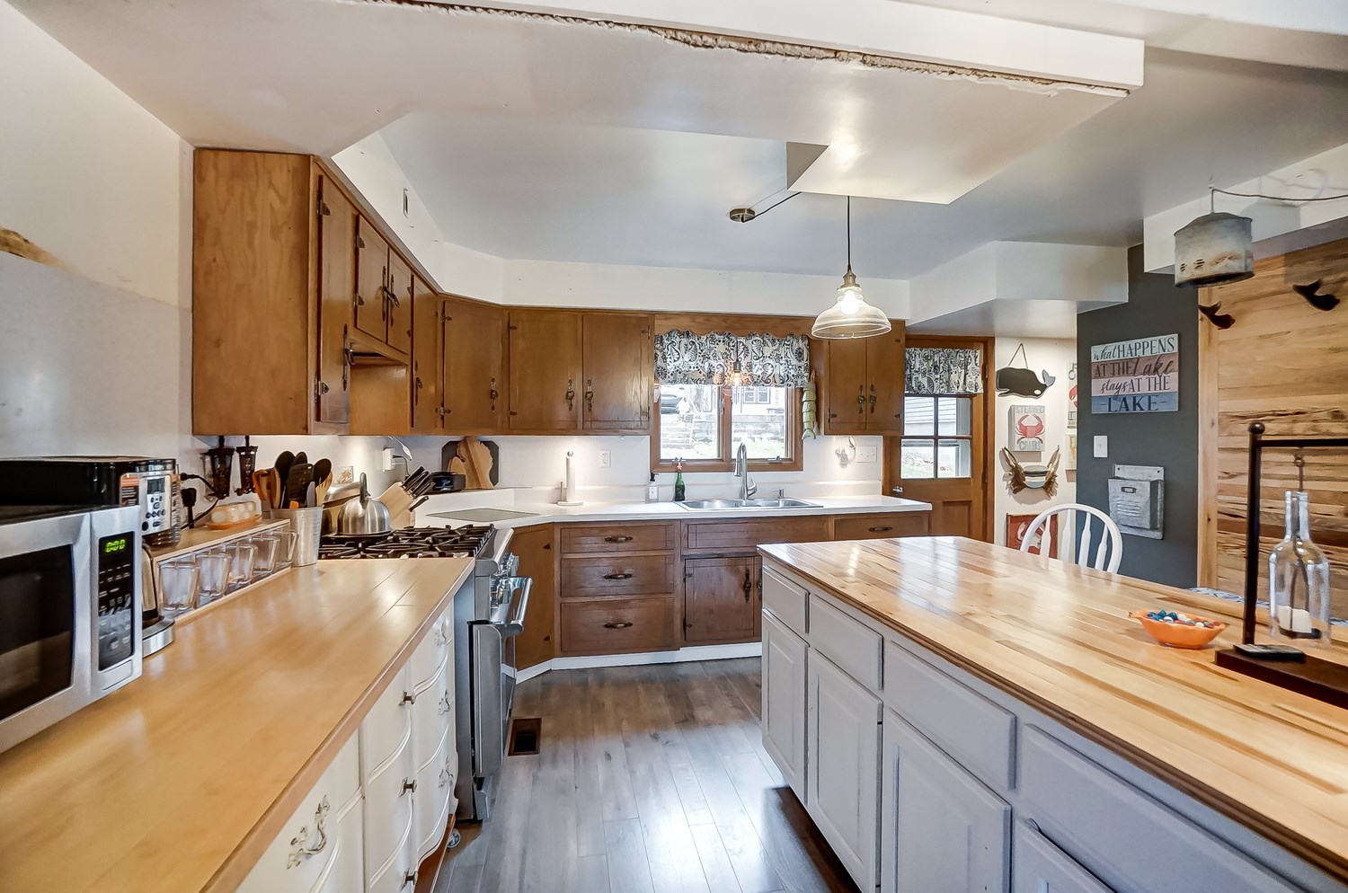 510 Spring Beach Road Rome City, IN 46784 - Photo 4 of 28