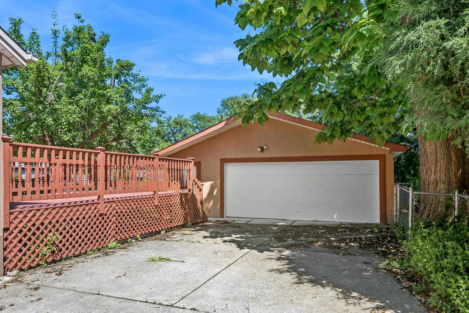 192 Waubansee Road Riverside, IL 60546 - Photo 26 of 31