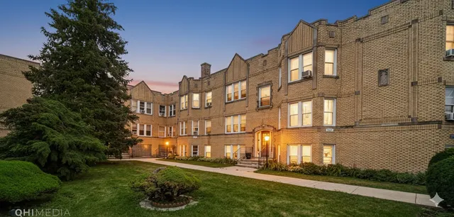$1,450 | 2419 North Oak Park Avenue, Unit 2C, Chicago, IL 60707