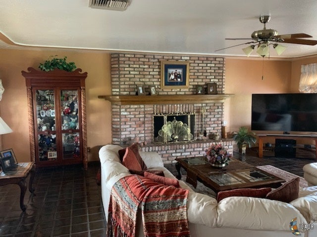 462 Santa Rosa Road El Centro, CA 92243 - Photo 6 of 32 Gallery Image 6