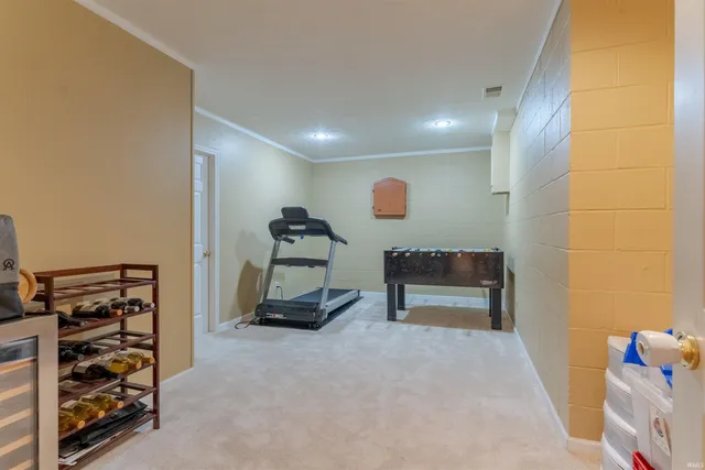 $664,900 | 8200 Clearview Drive, Newburgh, IN 47630