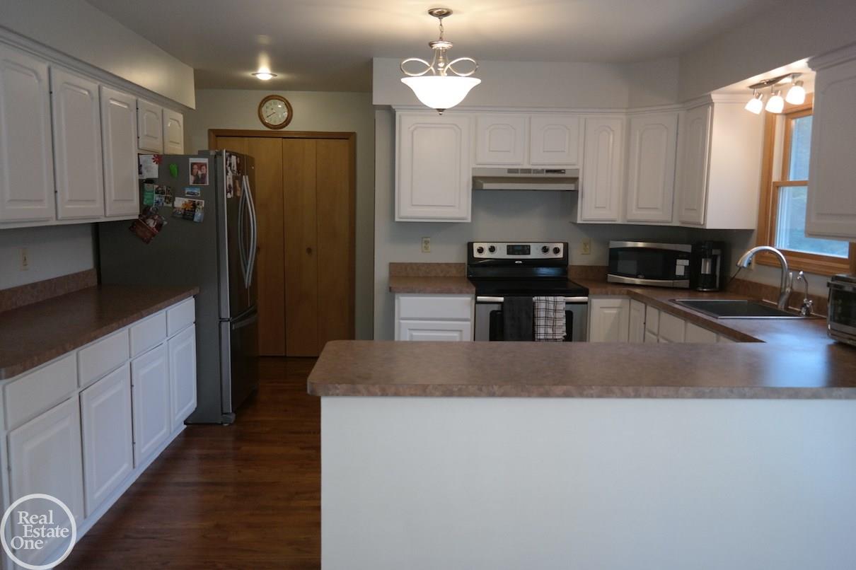 12261 Sullivan Road Emmett, MI 48022 - Photo 4 of 23
