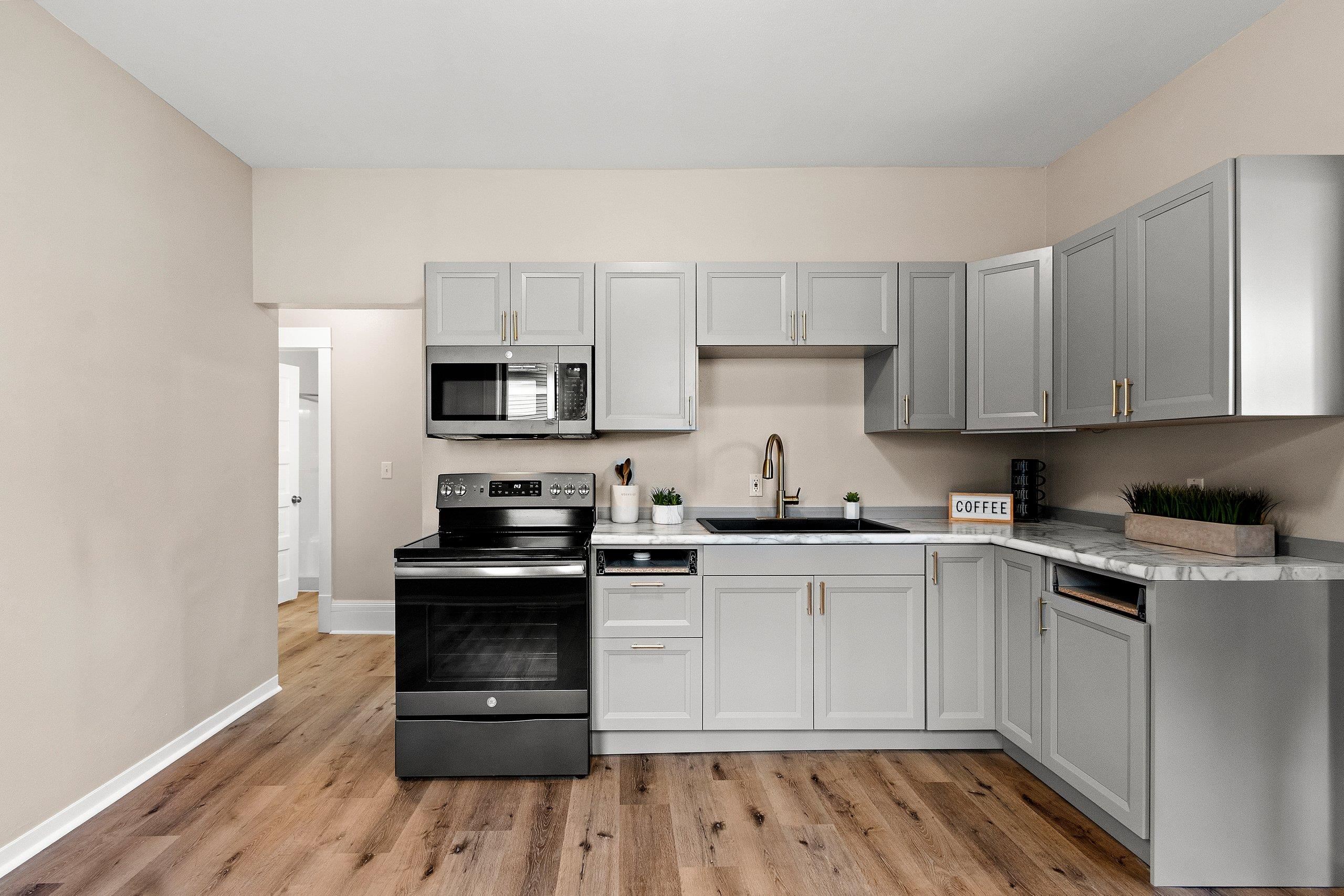 1127 West College Avenue Appleton, WI 54914 - Photo 11 of 44