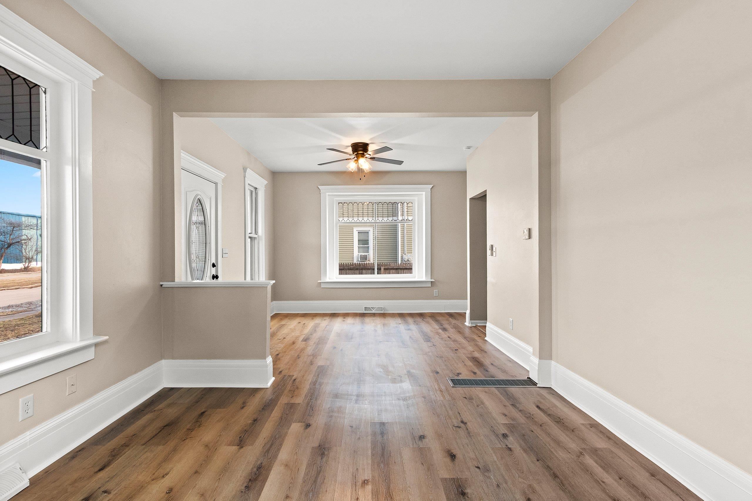 1127 West College Avenue Appleton, WI 54914 - Photo 18 of 44