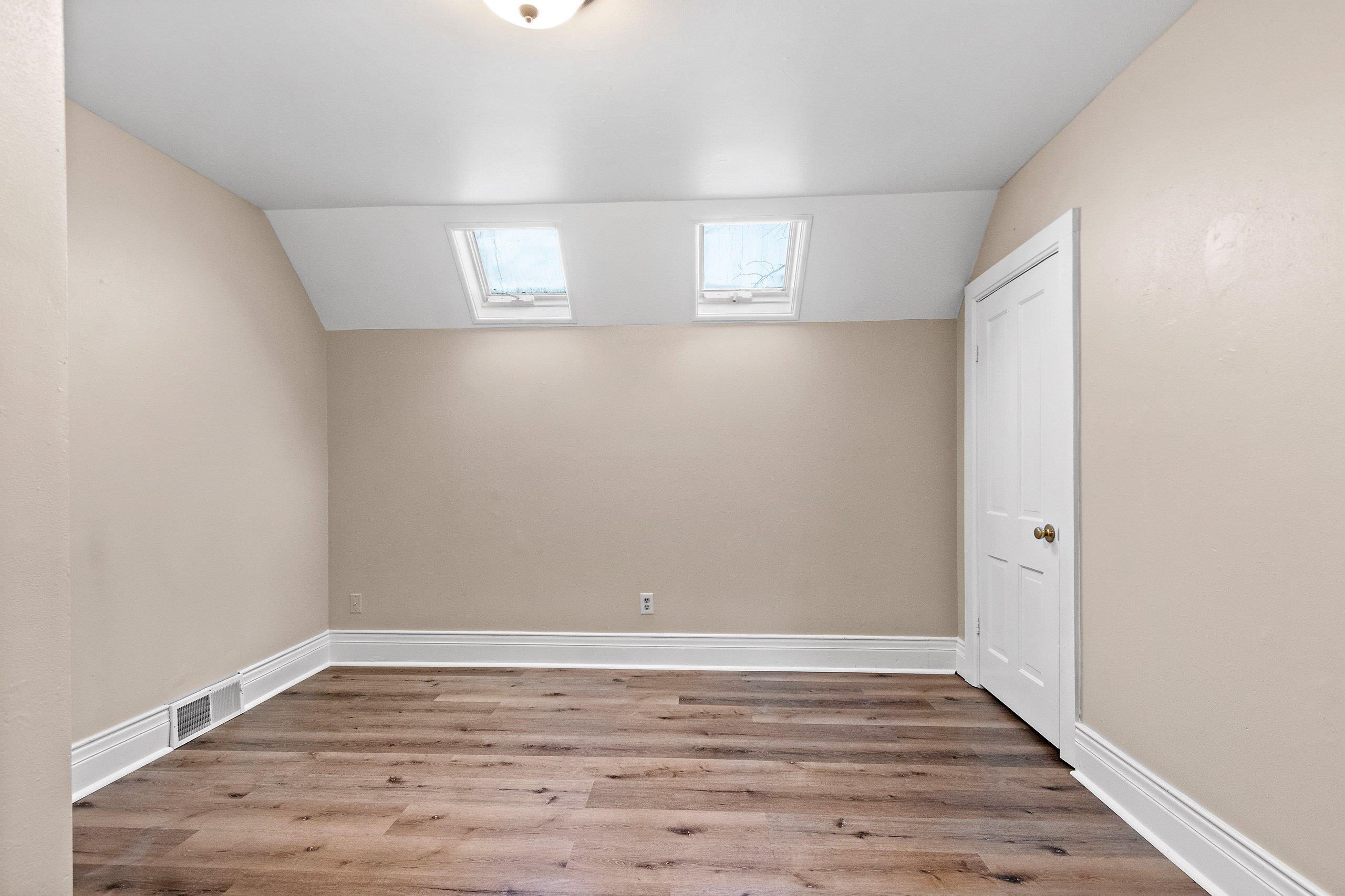 1127 West College Avenue Appleton, WI 54914 - Photo 32 of 44