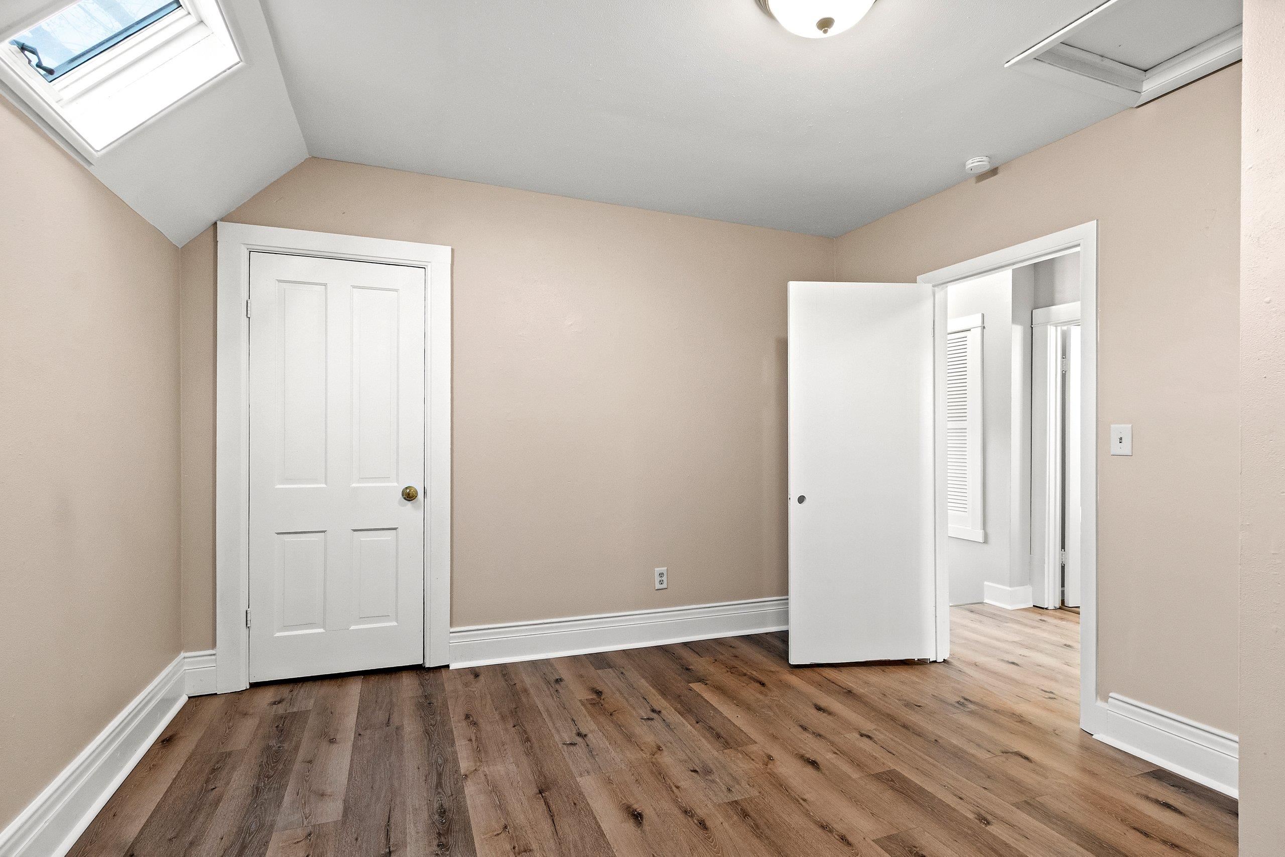 1127 West College Avenue Appleton, WI 54914 - Photo 33 of 44