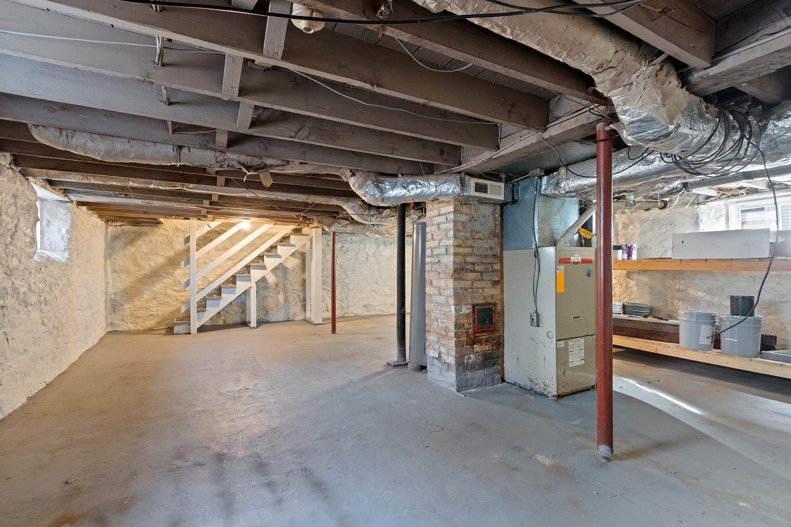 1127 West College Avenue Appleton, WI 54914 - Photo 37 of 44