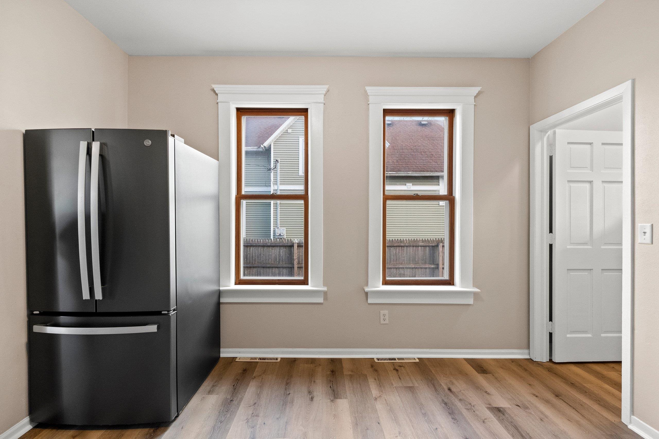 1127 West College Avenue Appleton, WI 54914 - Photo 10 of 44