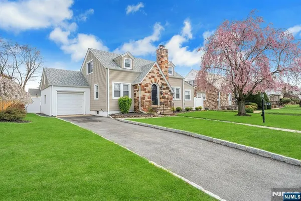 $580,000 | 162 Norwood Avenue, North Plainfield, NJ 07060