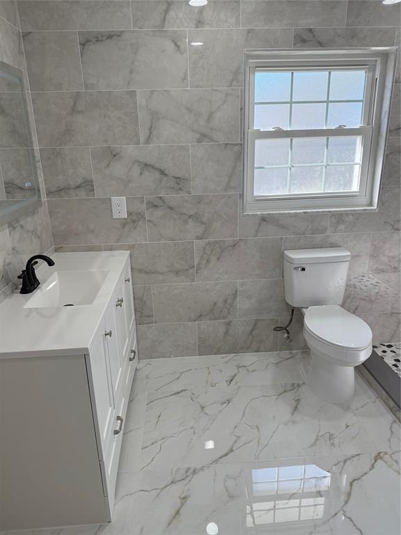 1007 Normandy Road Clearwater, FL 33764 - Photo 36 of 49 First Bath