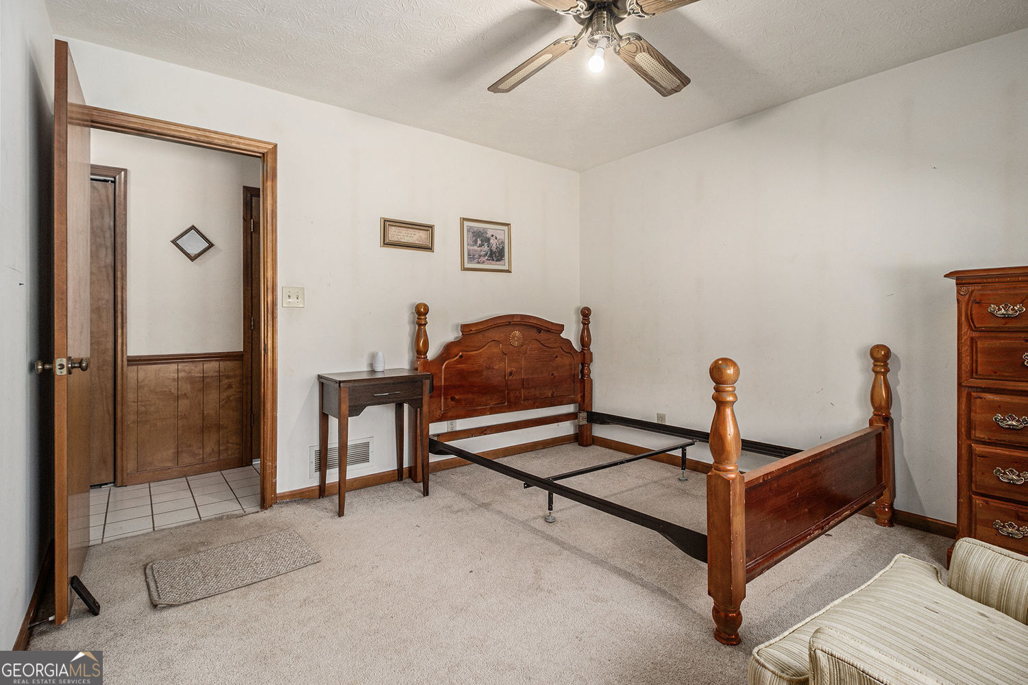 255 Barnett Road Hampton, GA 30228 - Photo 24 of 42 a living room with furniture
