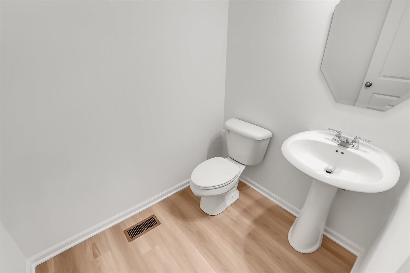 468 Endicott Road South Elgin, IL 60177 - Photo 17 of 32 a bathroom with a sink and a toilet