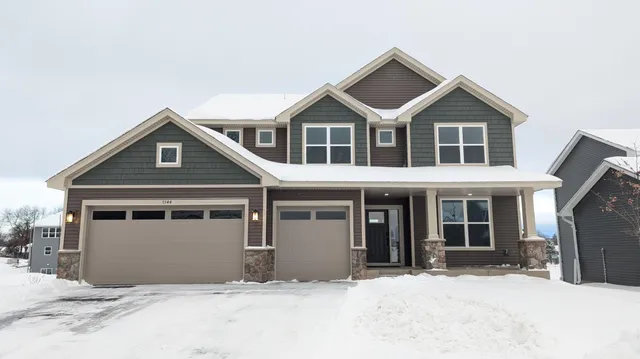 $597,975 | 7544 Lower 42nd Street North, St. Paul, MN 55128