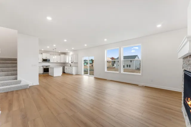 $597,975 | 7544 Lower 42nd Street North, St. Paul, MN 55128